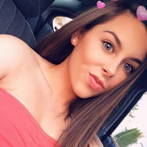 Meet your Posher, Alexia